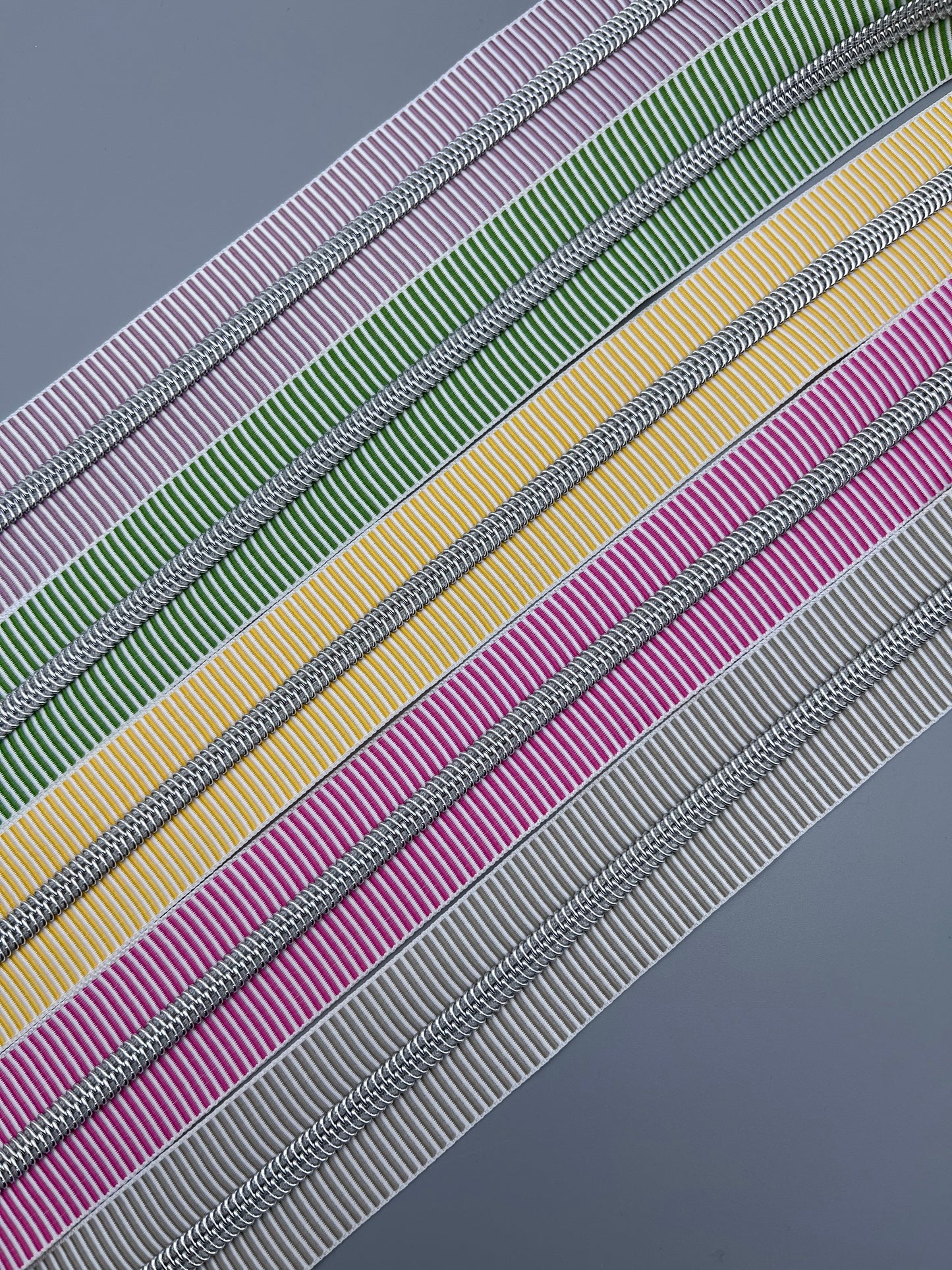 Daisy Striped #5 Zipper Tape