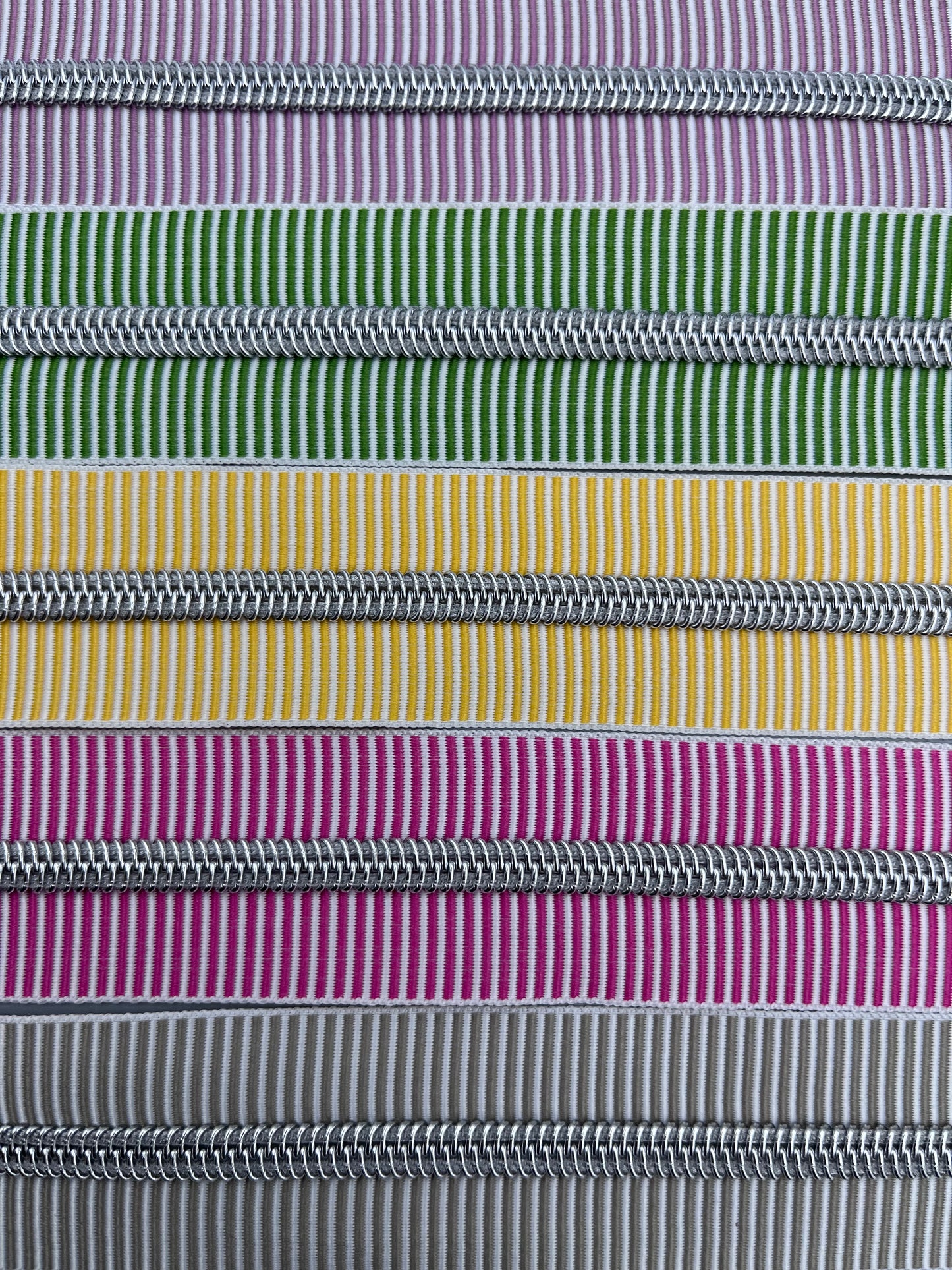 Daisy Striped #5 Zipper Tape
