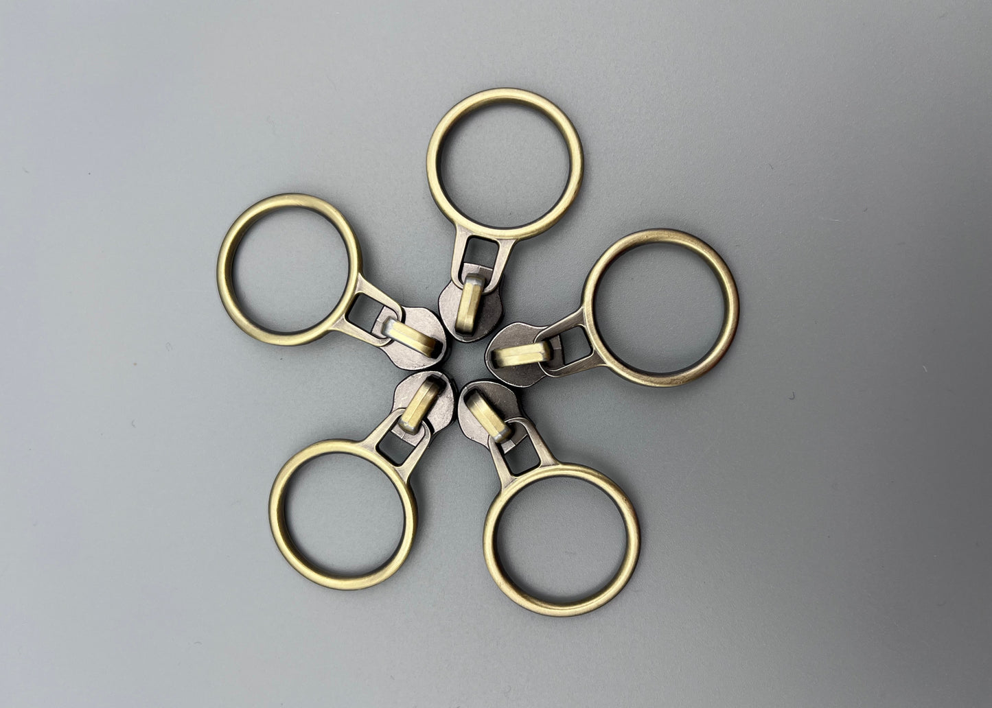Brushed Bronze Round Zipper Pull