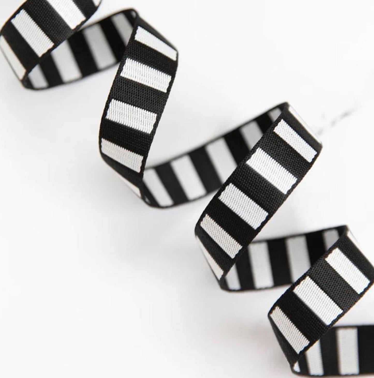 Bold Stripe Webbing Black and White